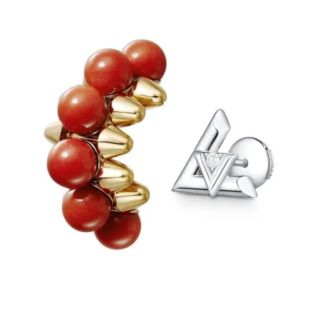 موديلات أقراط مفردة 2022 لإطلالة عصرية