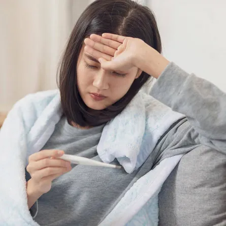 كوفيد-19: دراسات جديدة تثبت أهمية التلقيح في الحماية من الأعراض الشديدة