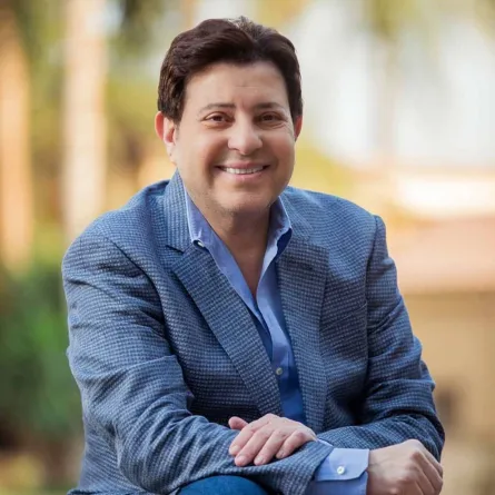 هاني شاكر - الصورة من صفحته الرسمية على الفيس بوك