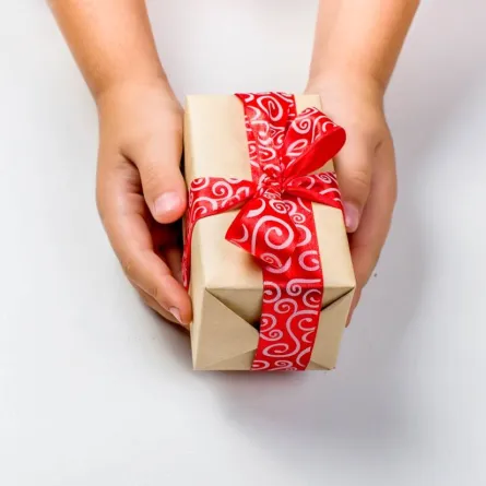 صورة لتوزيعات منزلية بمناسبة يوم التأسيس