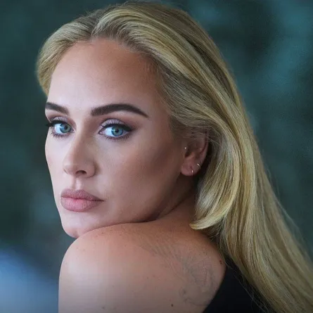 أديل - الصورة من حسابها في إنستغرام