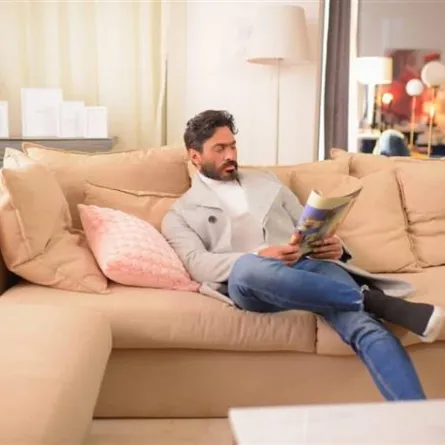 تامر حسني من كواليس فيلم " بحبك " - الصورة من حساب تامر حسني على " فيسبوك "