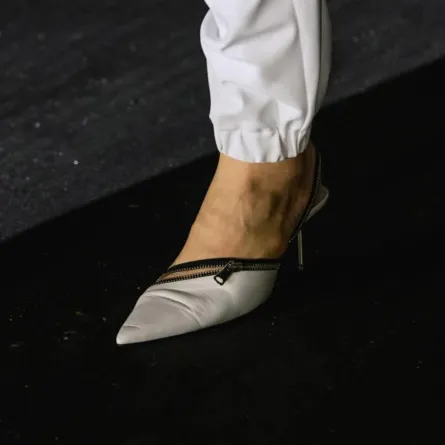 صندل أنيق من كوبيرني Coperni  