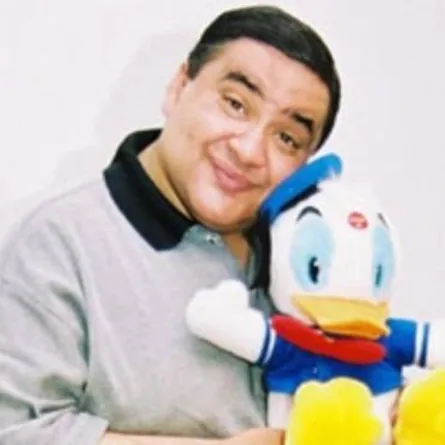 الفنان الراحل علاء ولي الدين  - الصورة من حساب شقيق علاء على فيسبوك