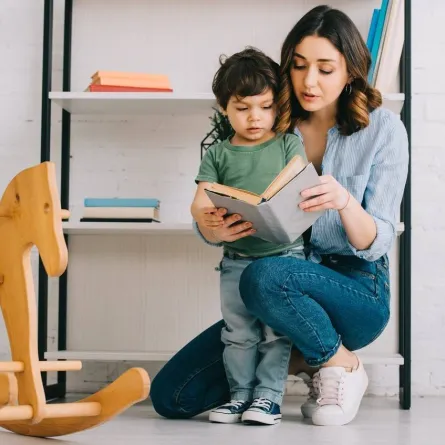 ضورة عن تعليم الطفل القراءة