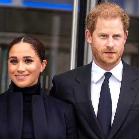 الأمير هاري وزوجته ميغان ماركل - الصورة من موقع Eonline