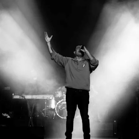 عمرو دياب - الصورة من حسابه على الانستغرام