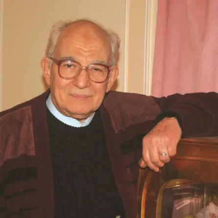 رشوان توفيق - الصورة من أرشيف المحرر