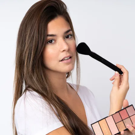 طريقة تطبيق مكياج خفيف للمراهقات للأعراس