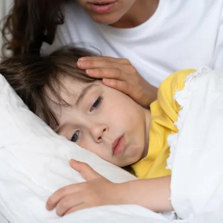 سبب قيء الطفل فجأة