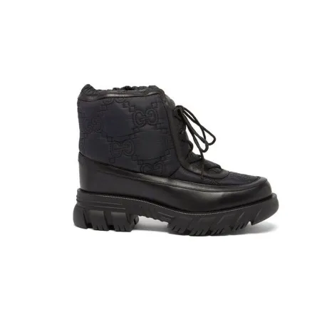 موديلات أحذية للطقس الماطر