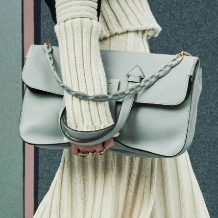 حقيبة يد كبيرة باللون الرمادي من بورتس ports1961  1961   