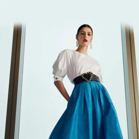 تنورة ماكسي باللون الأزرق من كارولينا هيرارا Carolina Herrera   