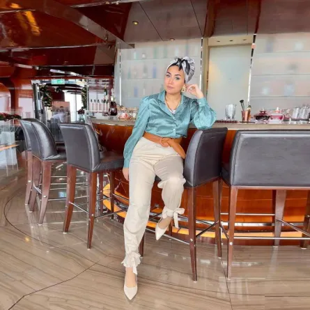 قميص ستان أزرق فاتح من وحي مي إبراهيم