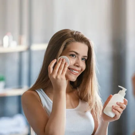 تنظيف المكياج