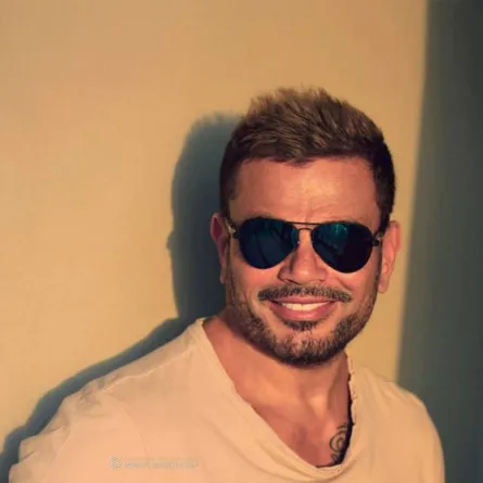 عمرو دياب - الصورة من صفحته الرسمية على الفيس بوك