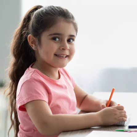 صورة لفتاة صغيرة