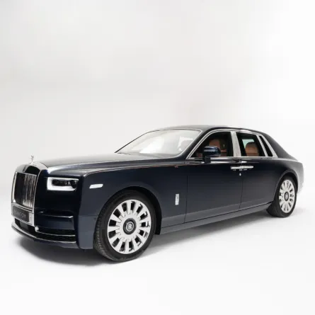 رولز رويس استروم حصرية لأبو ظبي