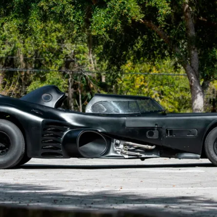 كاديلاك الدورادو للبيع في مزاد