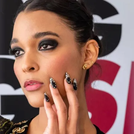 من عروضAlice Olivia 