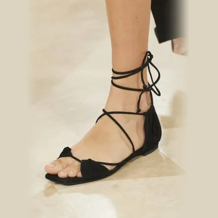 صندل أسود مسطح من Monot