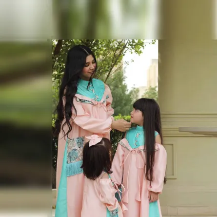 فستان طقم بألوان حيوية