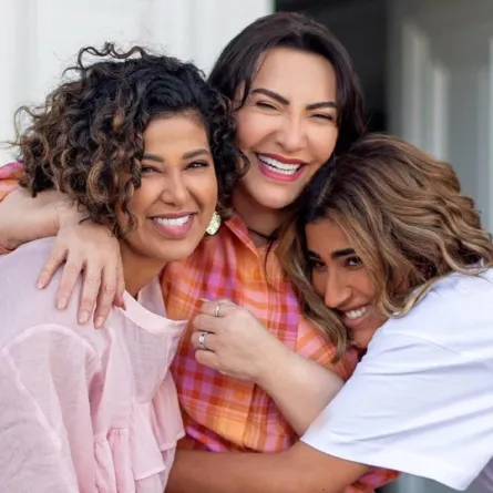 هدى حسين وليلى عبدالله ولولوه الملا في كواليس مسلسل "من شارع الهرم إلى .."..الصورة من انستغرام شركة " ايغل فيلم "