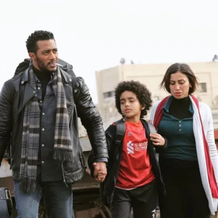 محمد رمضان ودينا الشربيني والطفل محمد العزازي  في مسلسل المشوار - الصورة من حساب محمد رمضان على انستغرام