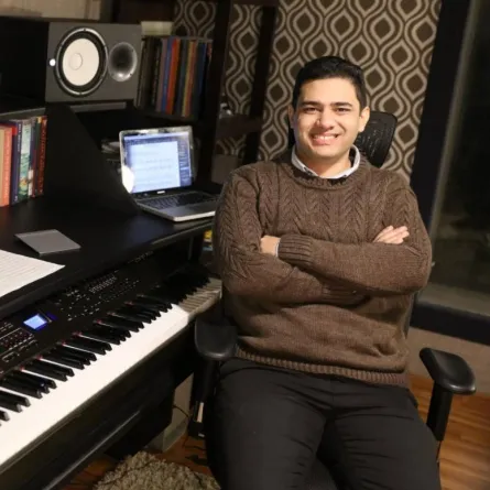 الموسيقار خالد الكمار - صورة من حسابه الرسمي على " فيسبوك " 