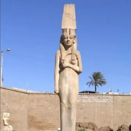 الملكة ميريت نيث