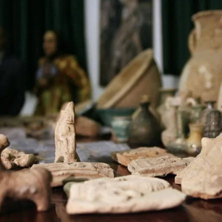 صورة القطع الأثرية الأردنية المستردة من أمريكا