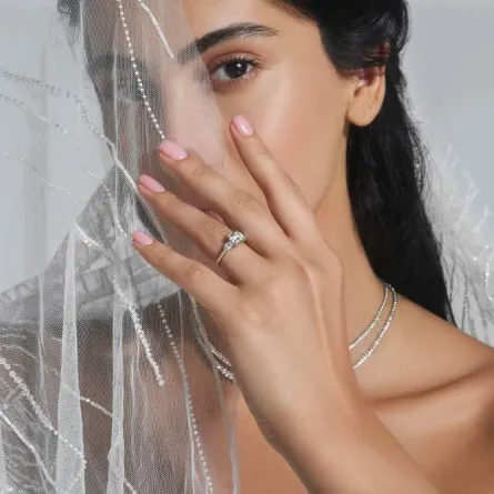 من تصاميم المصممة هبة جابر