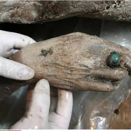  بالصدفة .. اكتشاف مومياء عمرها 700 عام بجلد ناضج وخاتم سليم في إصبعها بالصين