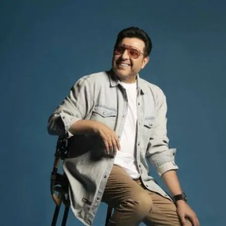 صورة الفنان هاني شاكر عبر حسابه الرسمي على " انستجرام " 