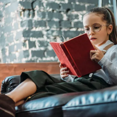 في اليوم العالمي لحب الكتاب: كيف تجعلين الكتاب صديقاً لطفلك؟