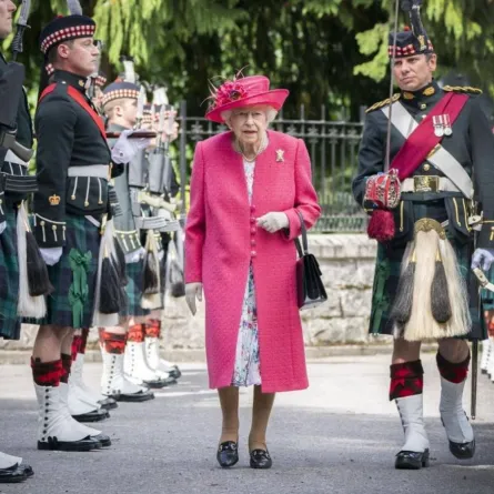 الملكة إليزابيث