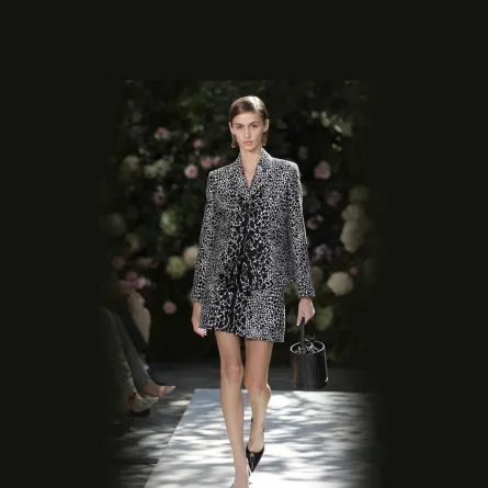 صيحات حقائب صيف 2022