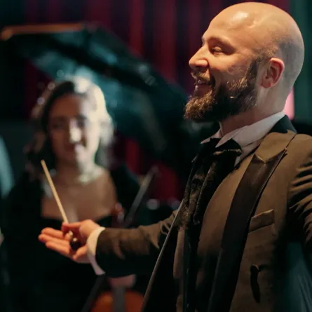 مكسيم خليل  في مسلسل رقصة مطر - الصورة من المسؤول الإعلامي لمجموعة الـmbc