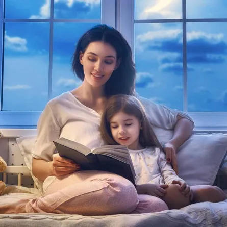صورة لأم وطفلة