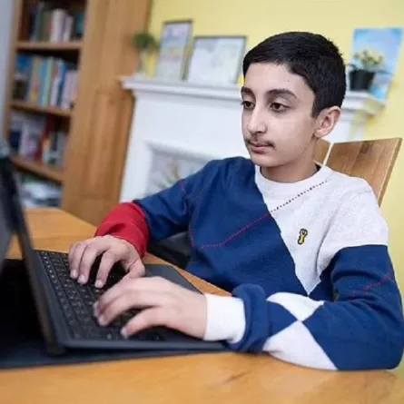 صورة المراهق البريطاني بنيامين أحمد
