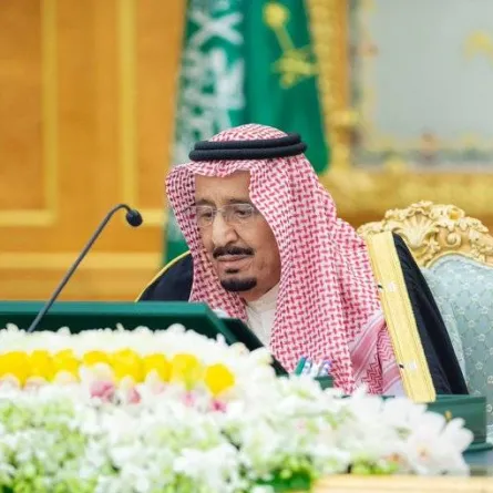 خادم الحرمين الشريفين يرأس جلسة مجلس الوزراء - الصورة من "واس"