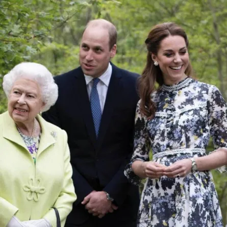 الملكة إليزابيث مع الأمير ويليام وكيت ميدلتون- الصورة من موقع GB News