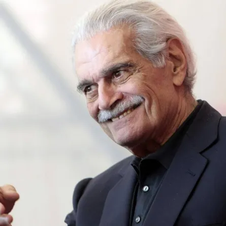 عمر الشريف  - الصورة من حساب طارق على فيسبوك