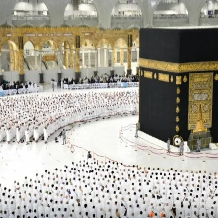 شؤون الحرمين الشريفين تكثف خدماتها في صحن المطاف لاستقبال المعتمرين