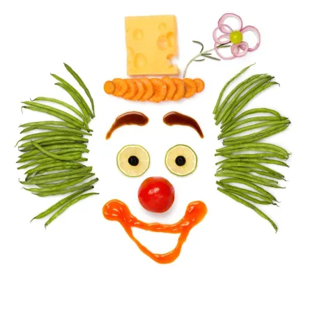 صورة المهرج بمواد غذائية