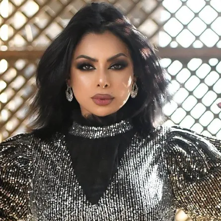 هند البلوشي - الصورة من حسابها الرسمي على إنستغرام