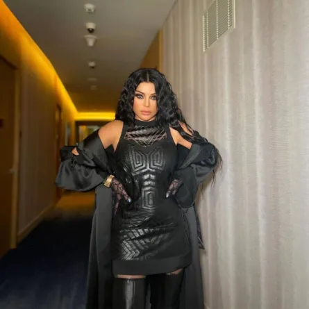 إطلالات مونوكروم من هيفاء وهبي