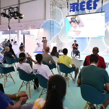 الغواص الكويتي "فيصل جواد هاشم". الصورة من "وام"