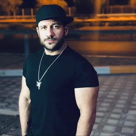 أحمد مكي - الصورة من صفحته الرسمية على الفيس بوك