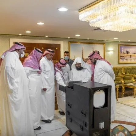 الشيخ السديس خلال التدشين